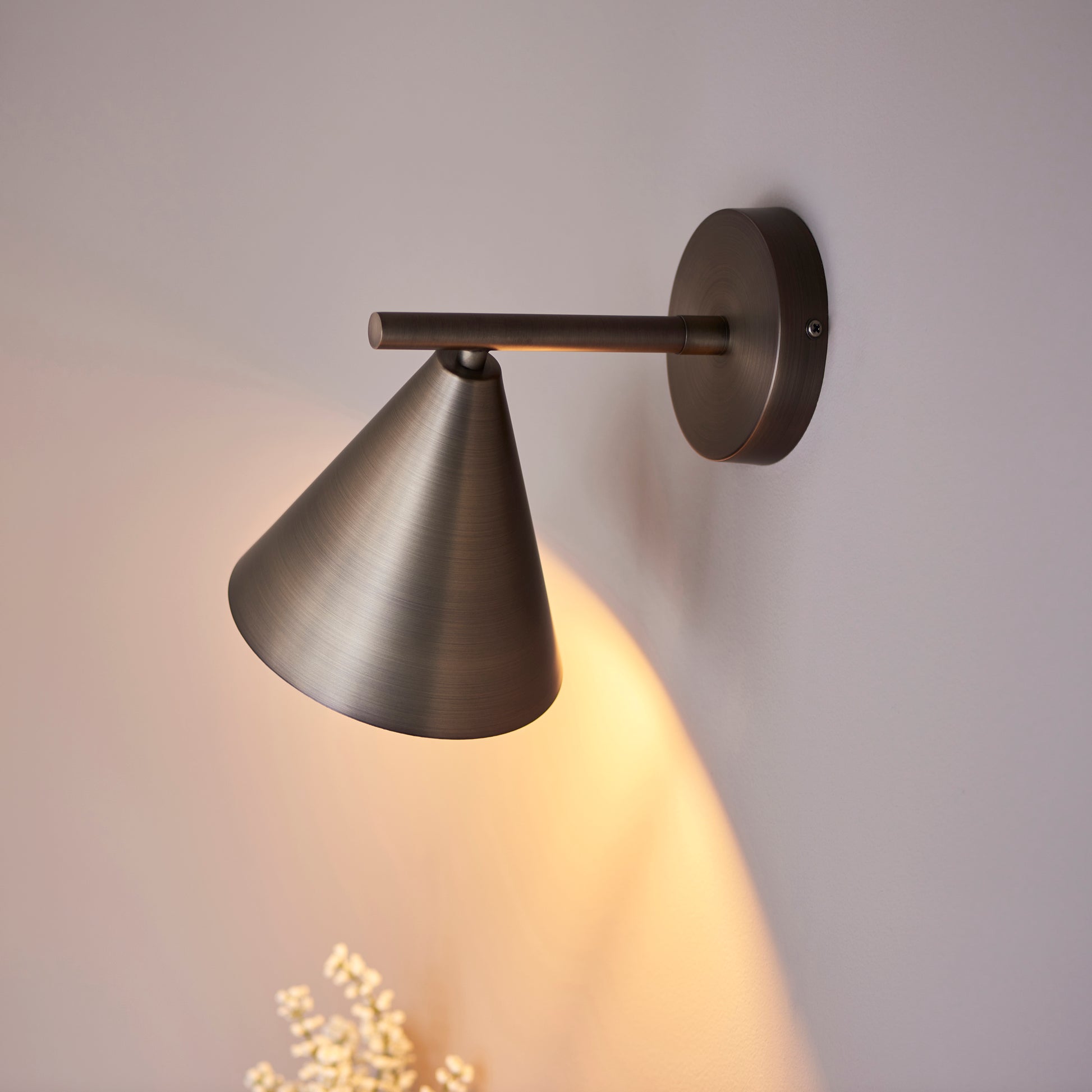 Cape Wall Light