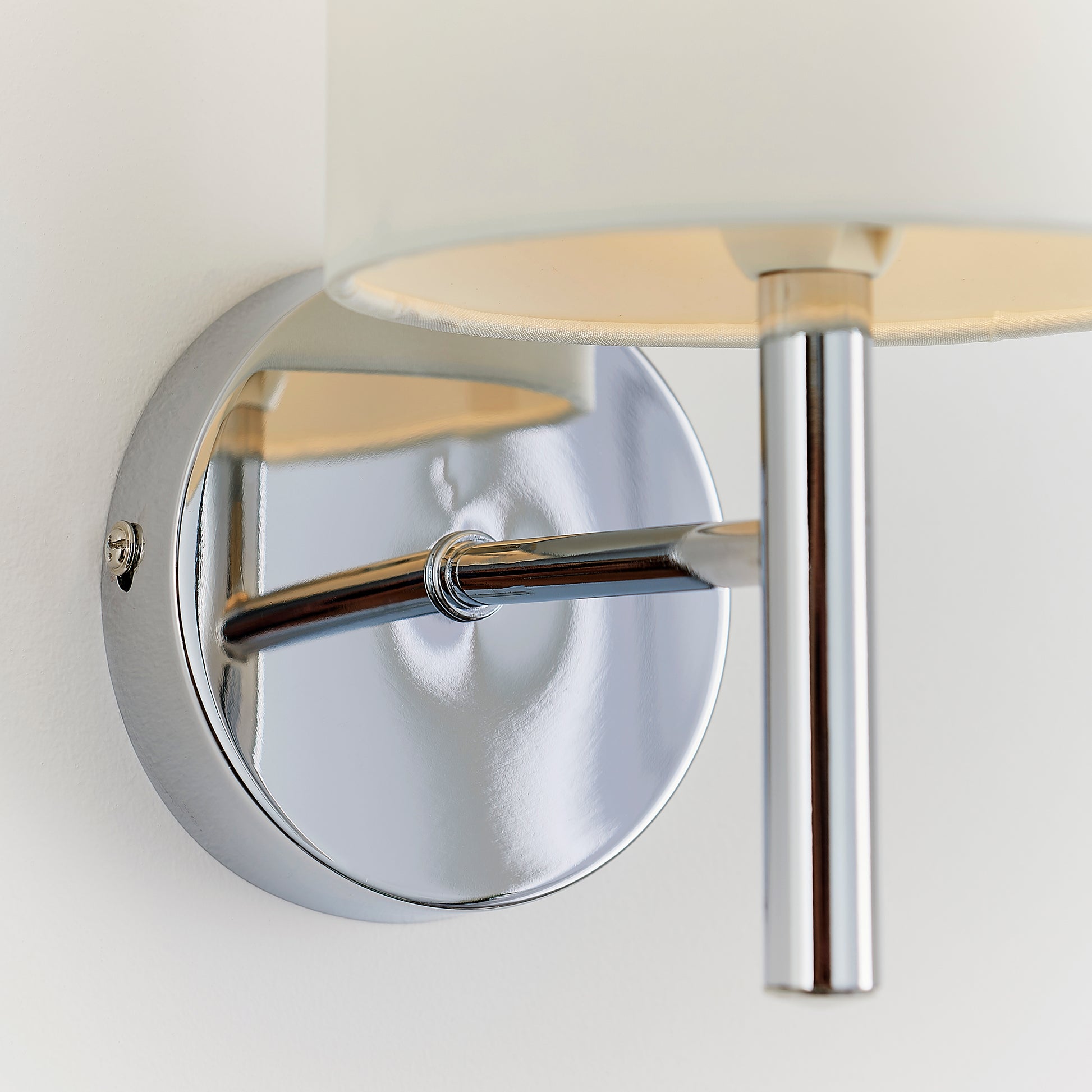 Brio Wall Light
