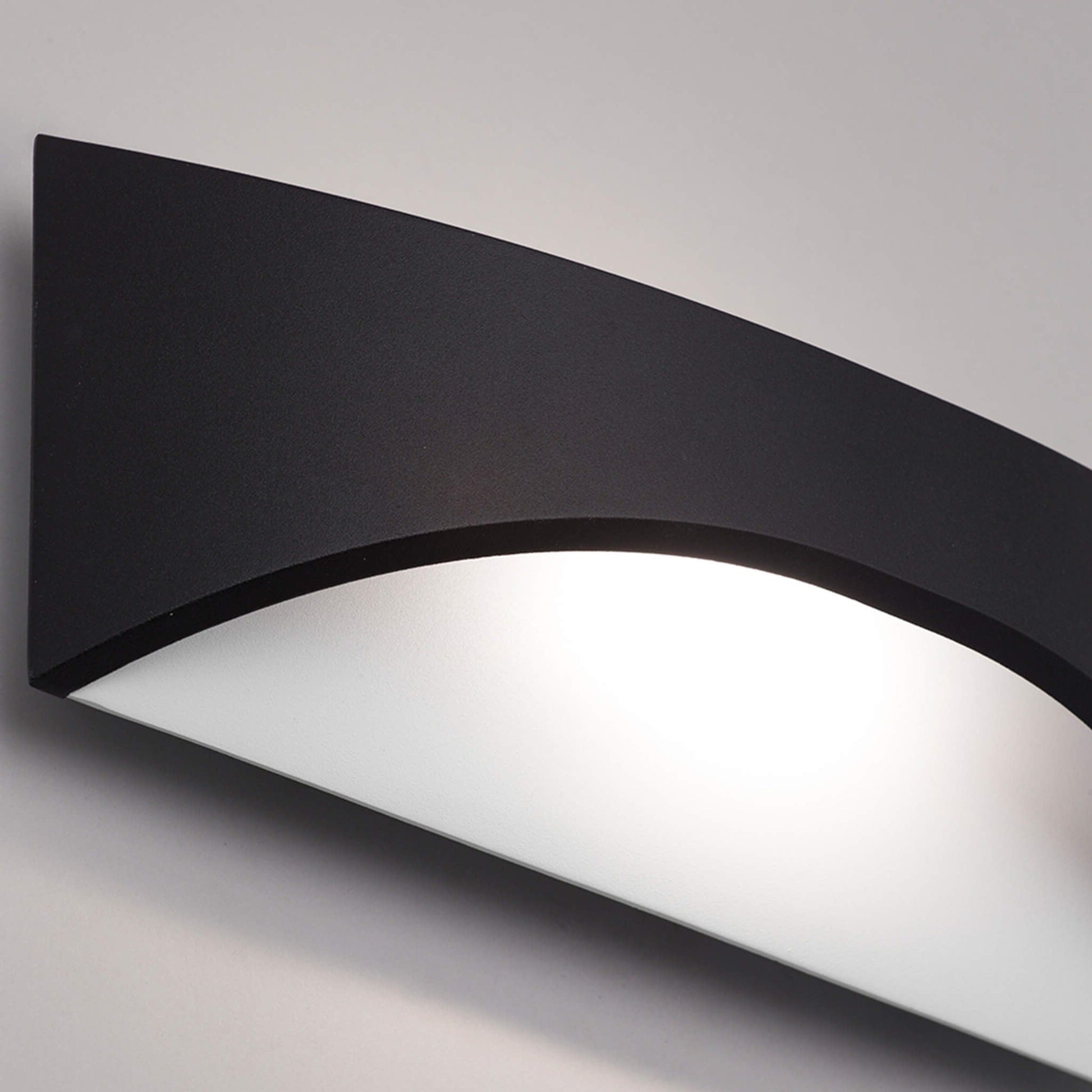 Lars 22 LED Wall Light