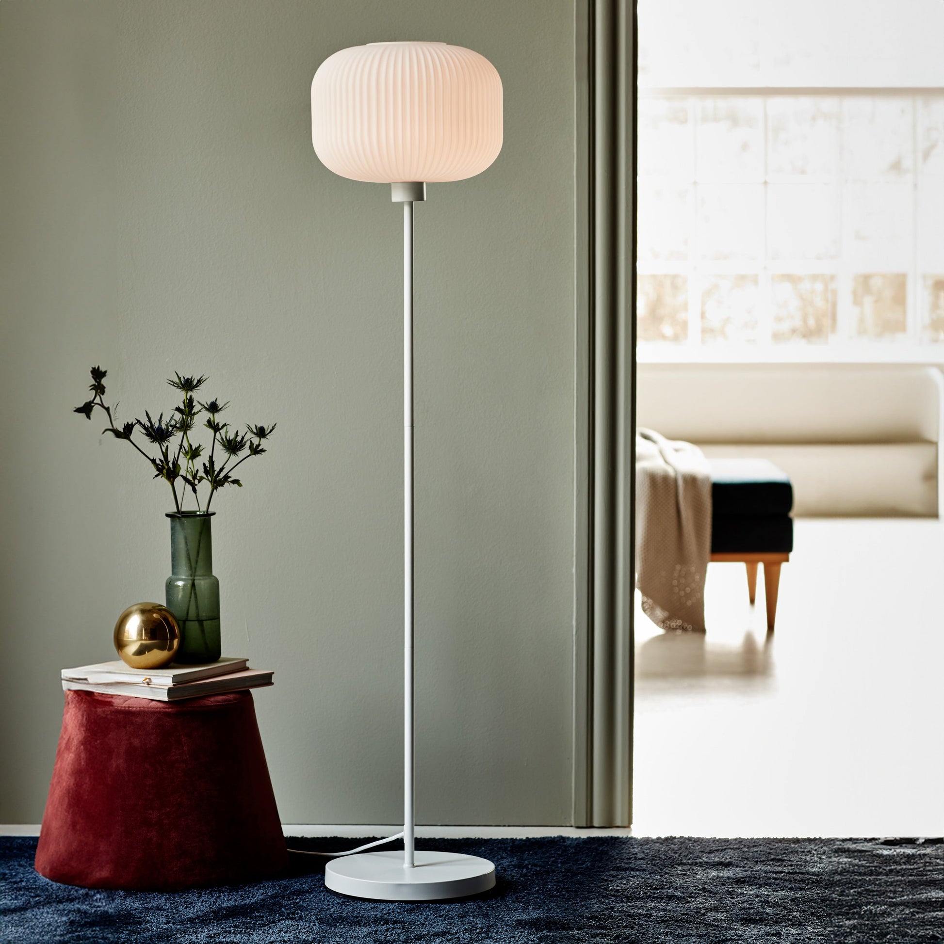 Milford Floor Lamp, Opal/White