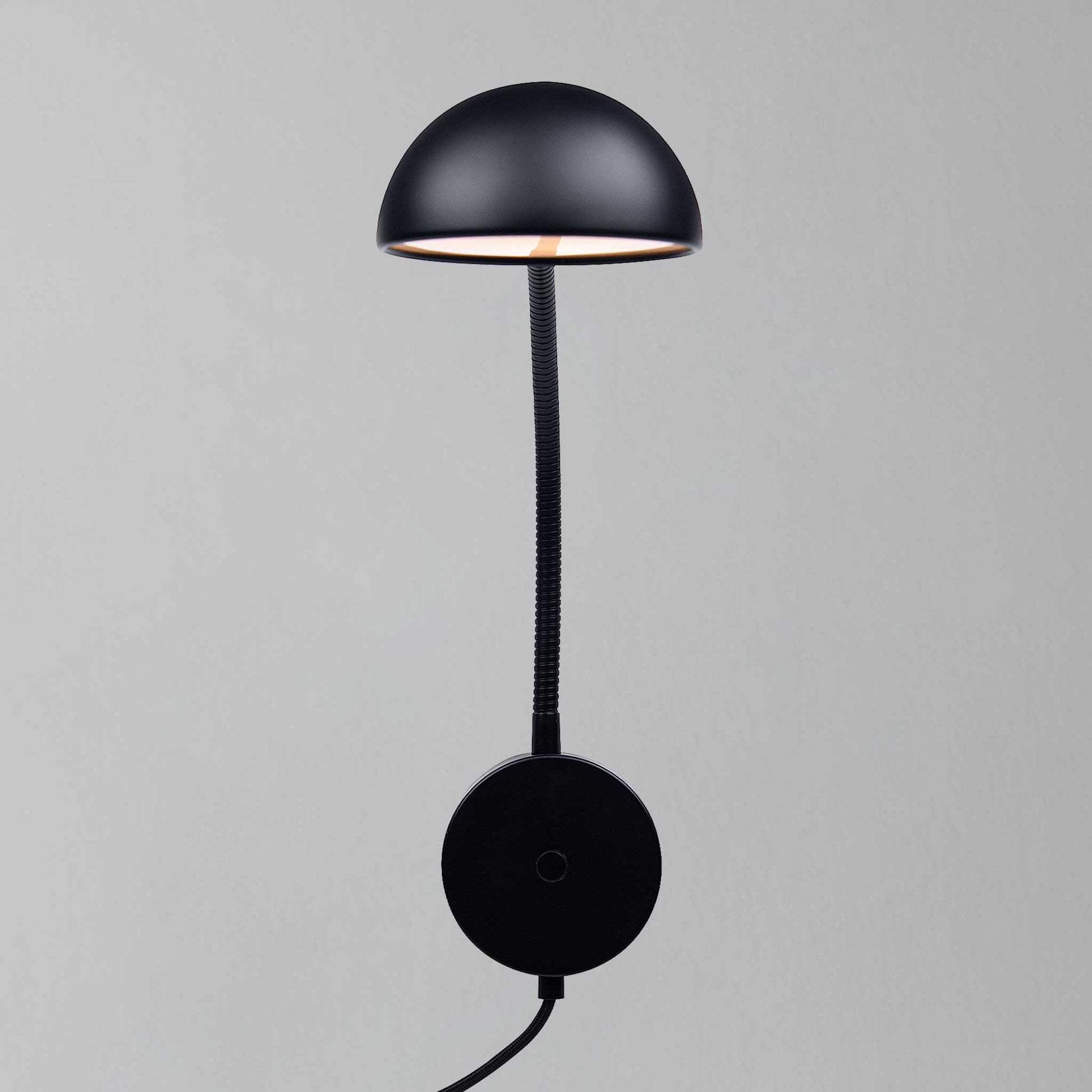 Nomi Wall Light, Black