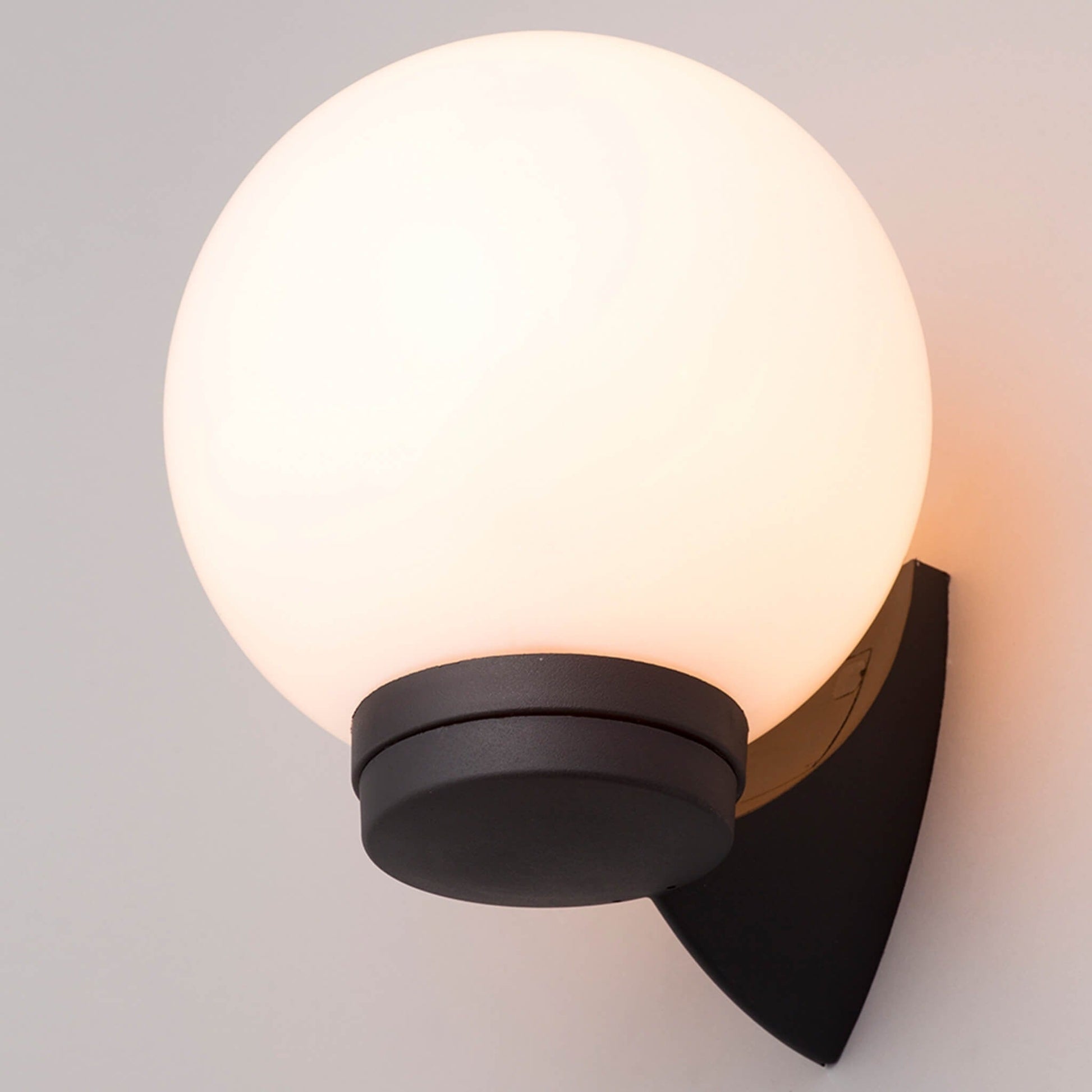 Forum York Globe Wall Lantern - -Lampsy