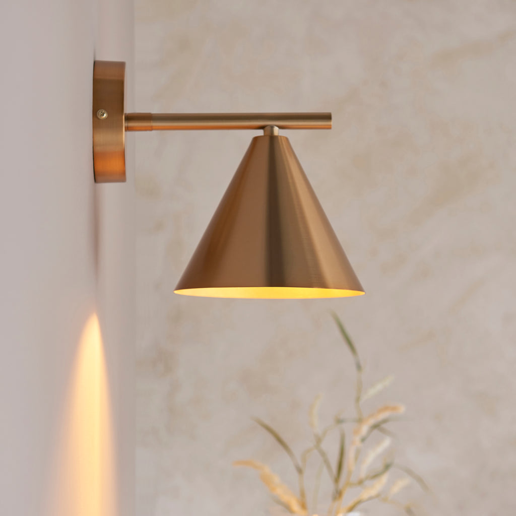 Cape Wall Light