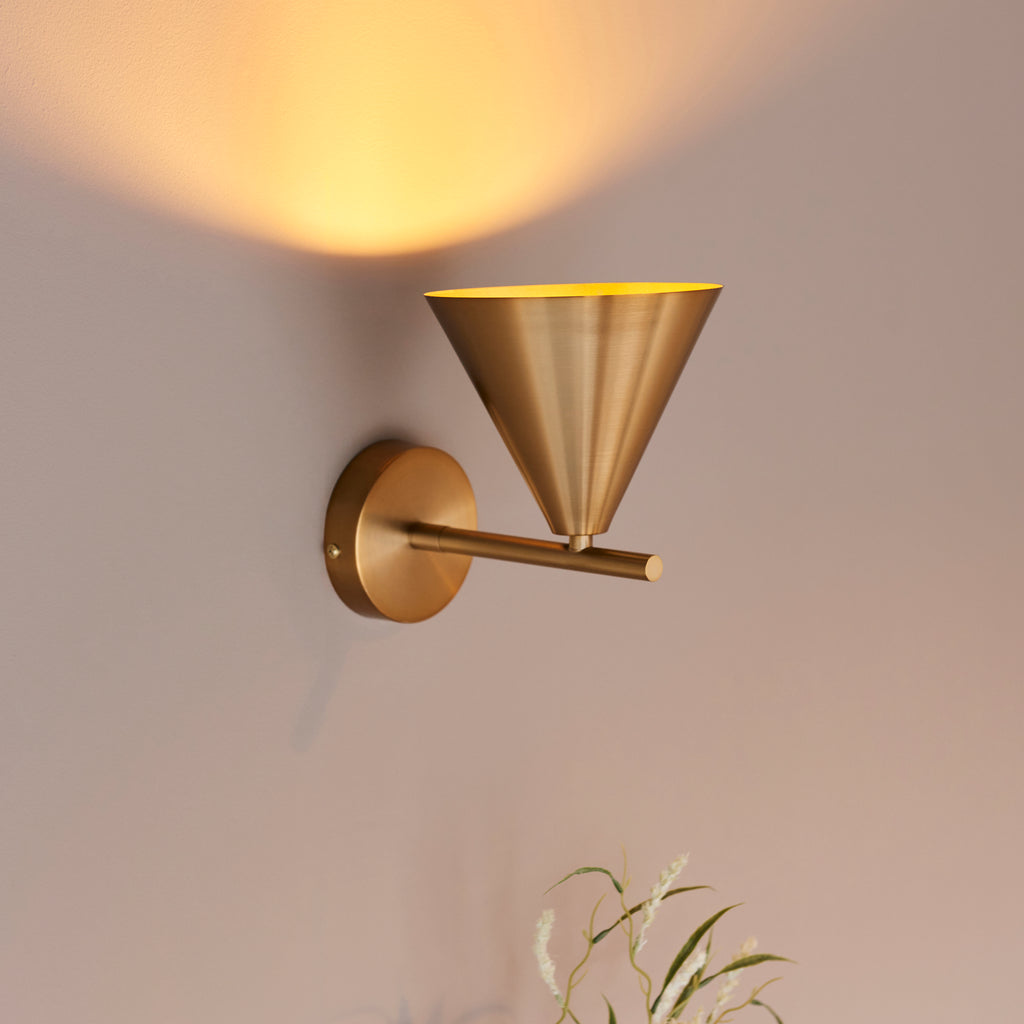 Cape Wall Light