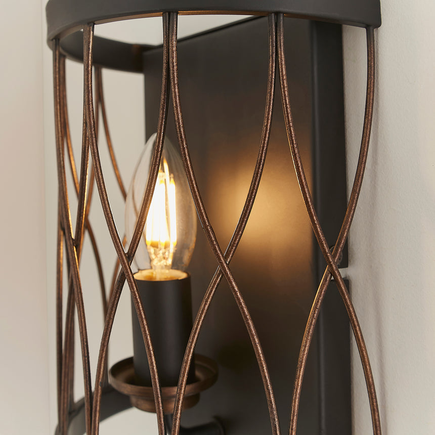 Heston Wall Light, Black/Bronze