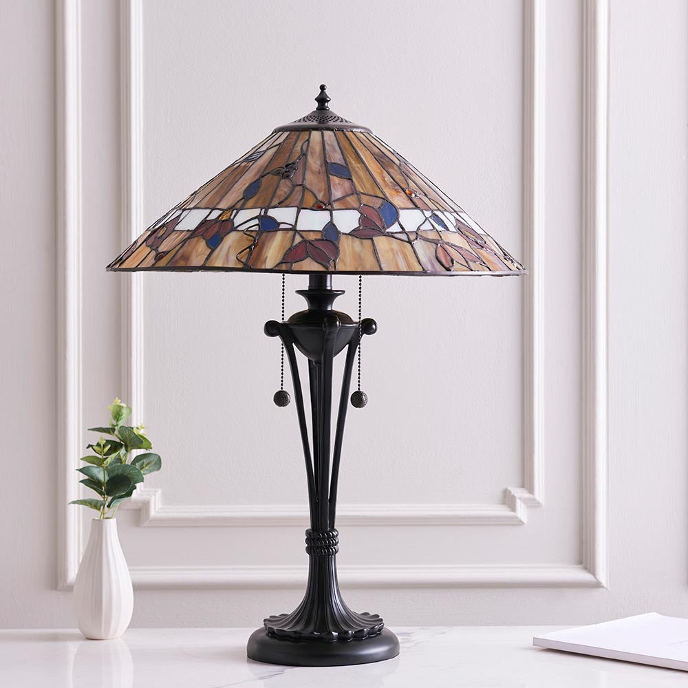 Bernwood Medium Tiffany Table Lamp