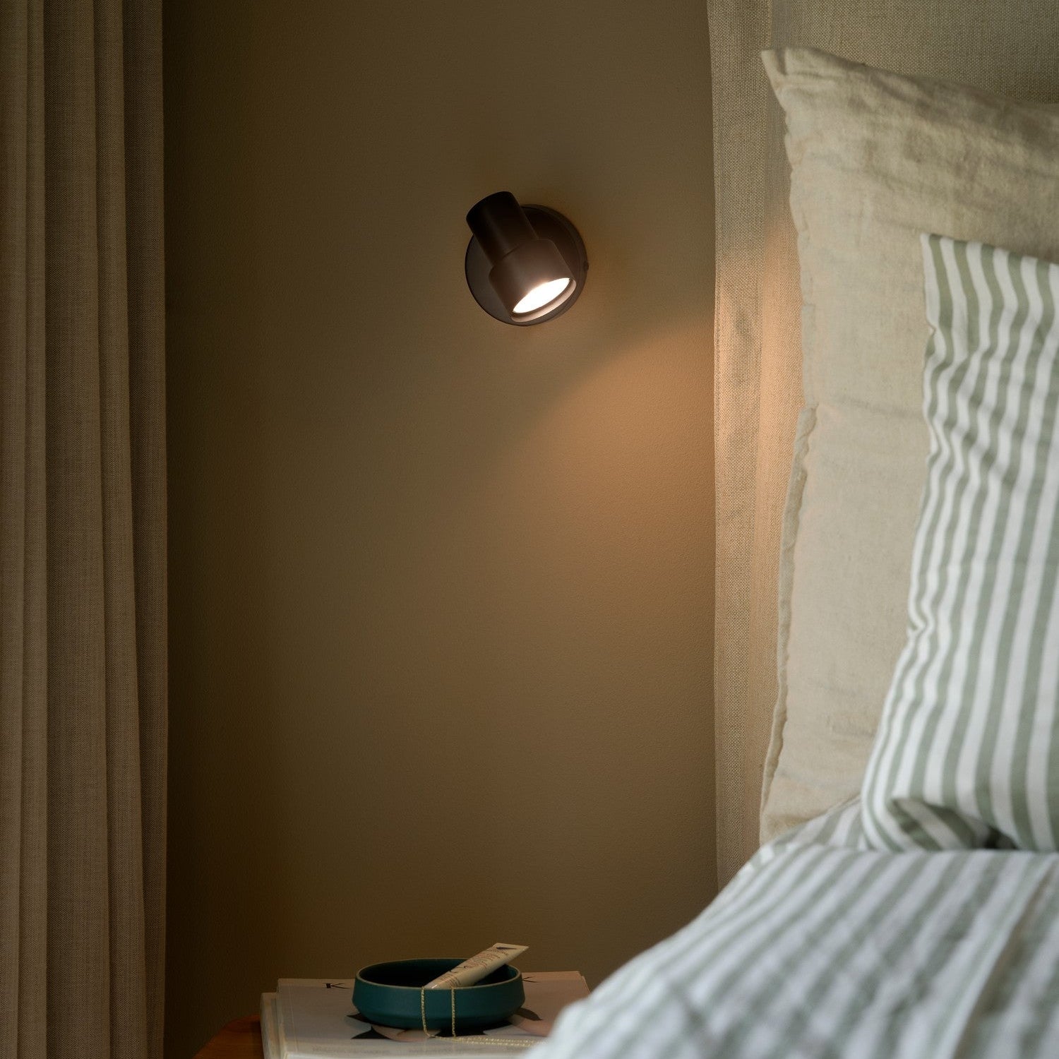 Boston Wall Spotlight