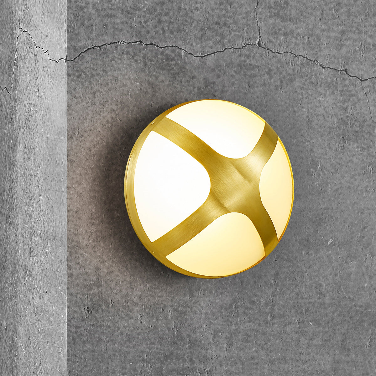 Cross 20 Outdoor Wall Light