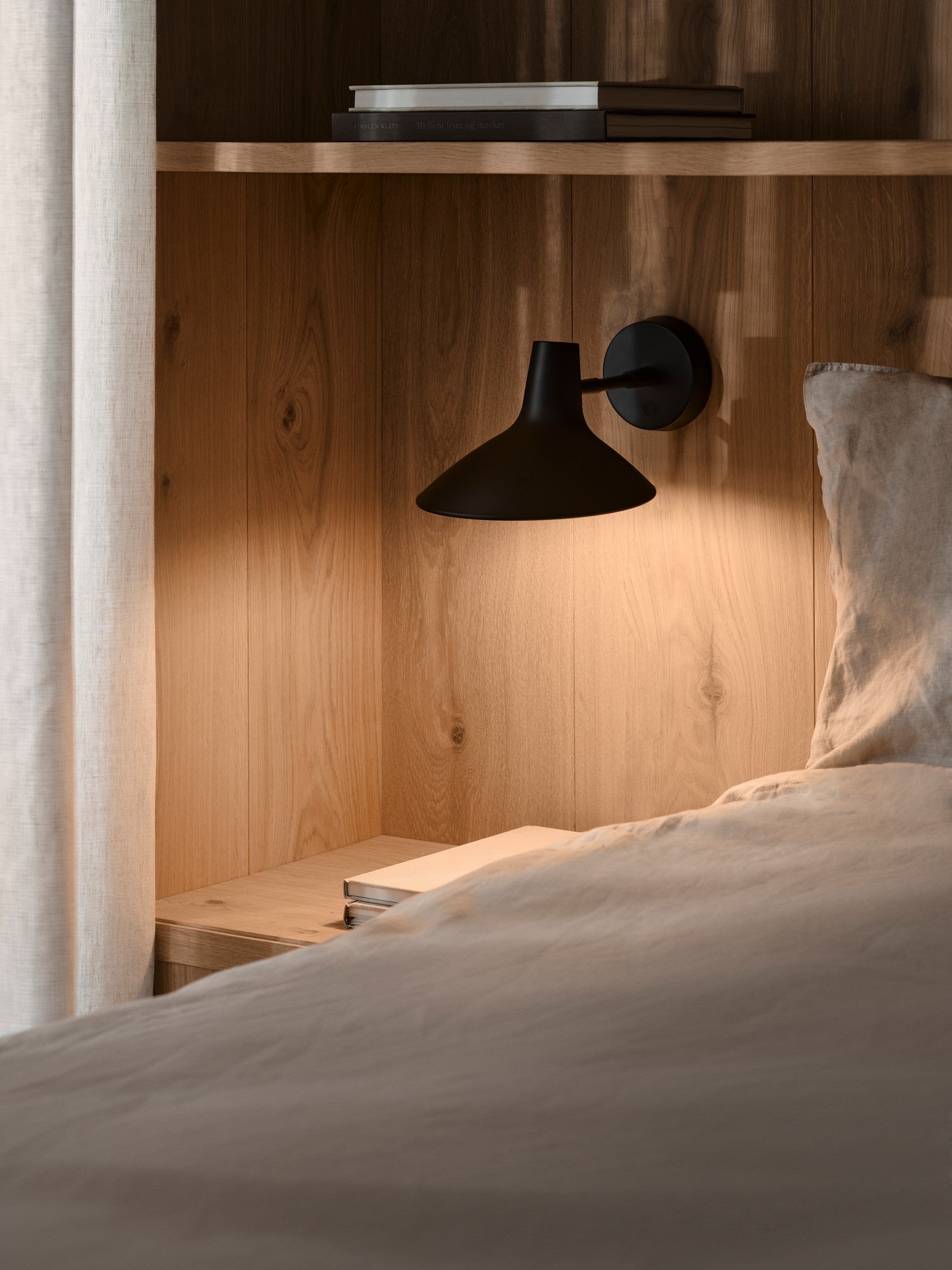 Darci Short Wall Light