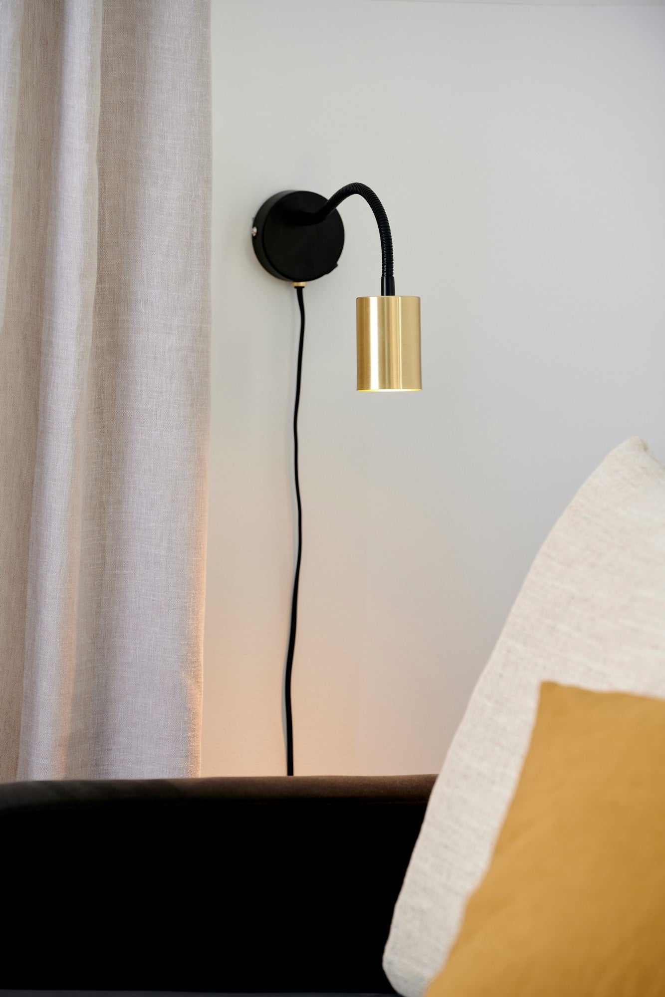 Explore Flex Wall Lamp