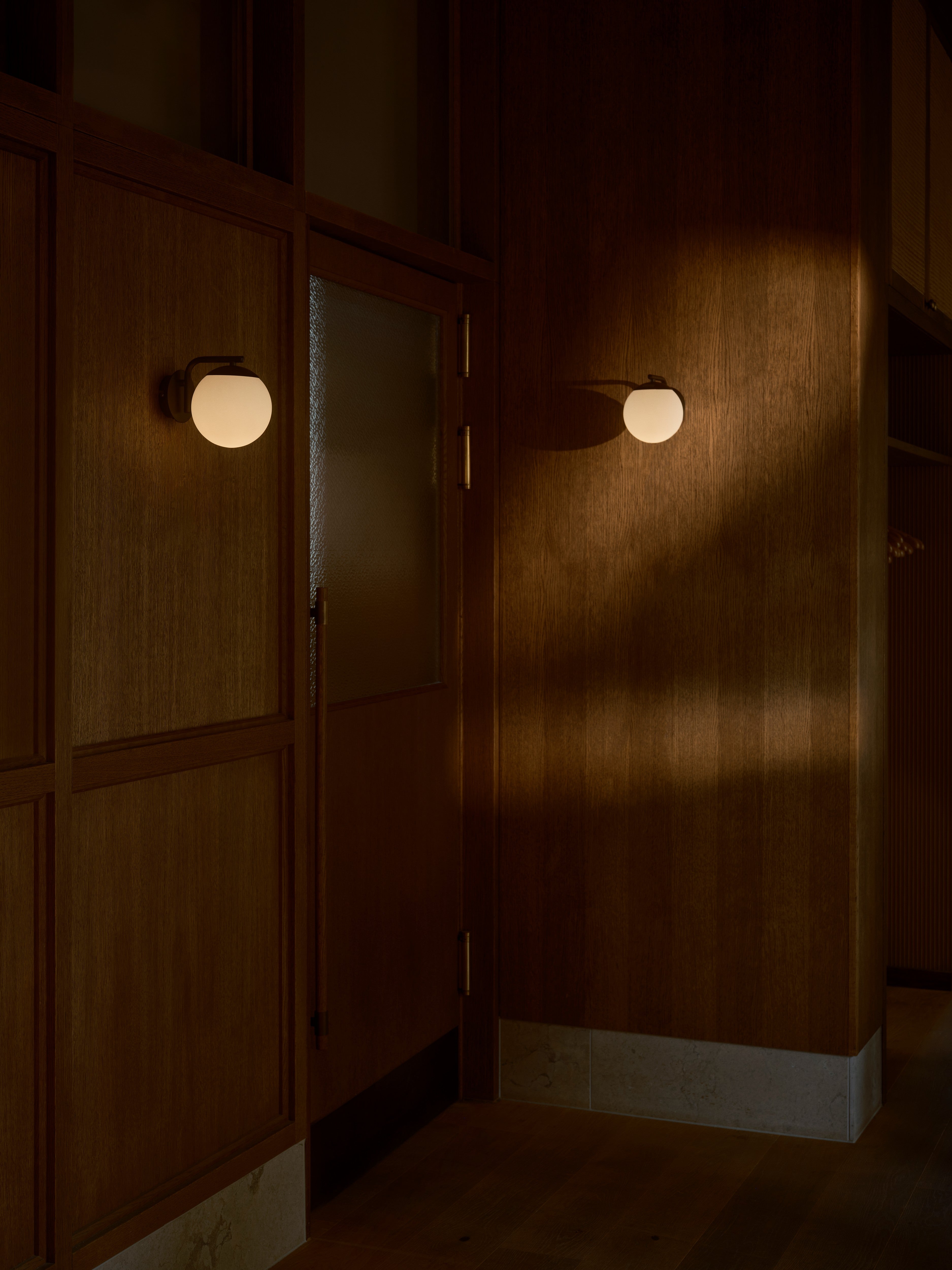 Grant Wall Light