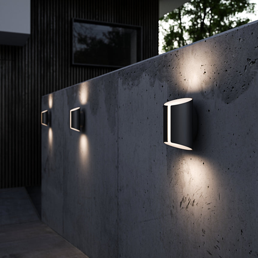 Grip Smart Wall Light