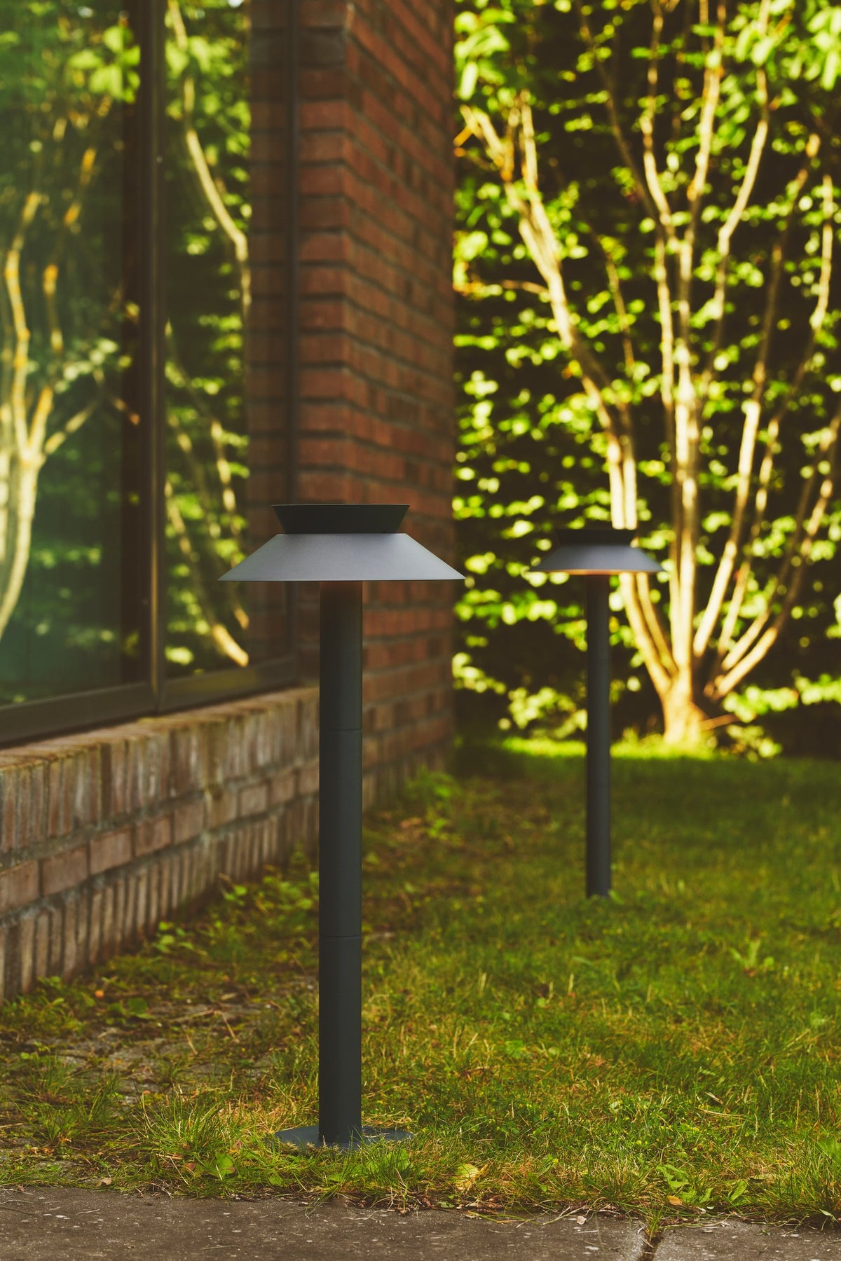 Justina Solar Garden Light