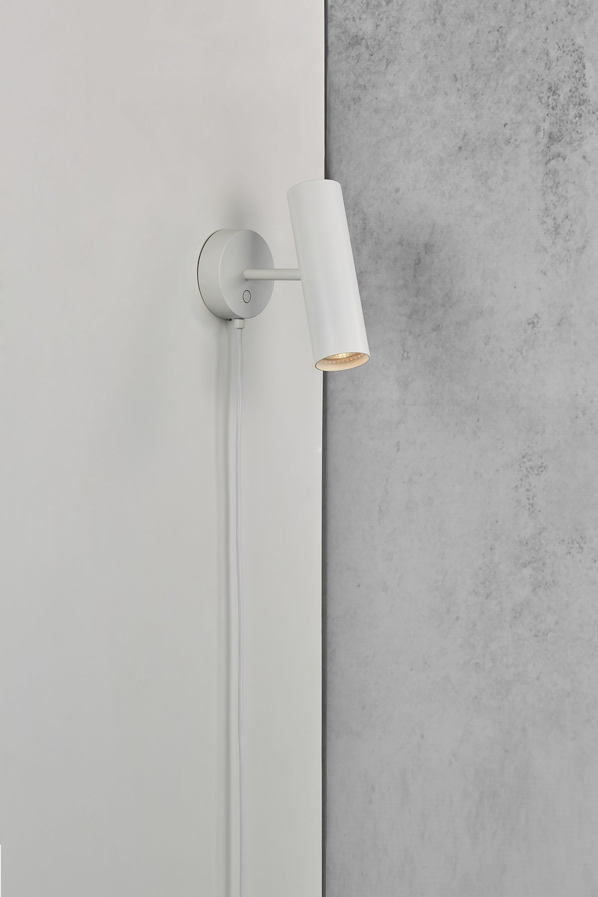MIB 6 Wall Light