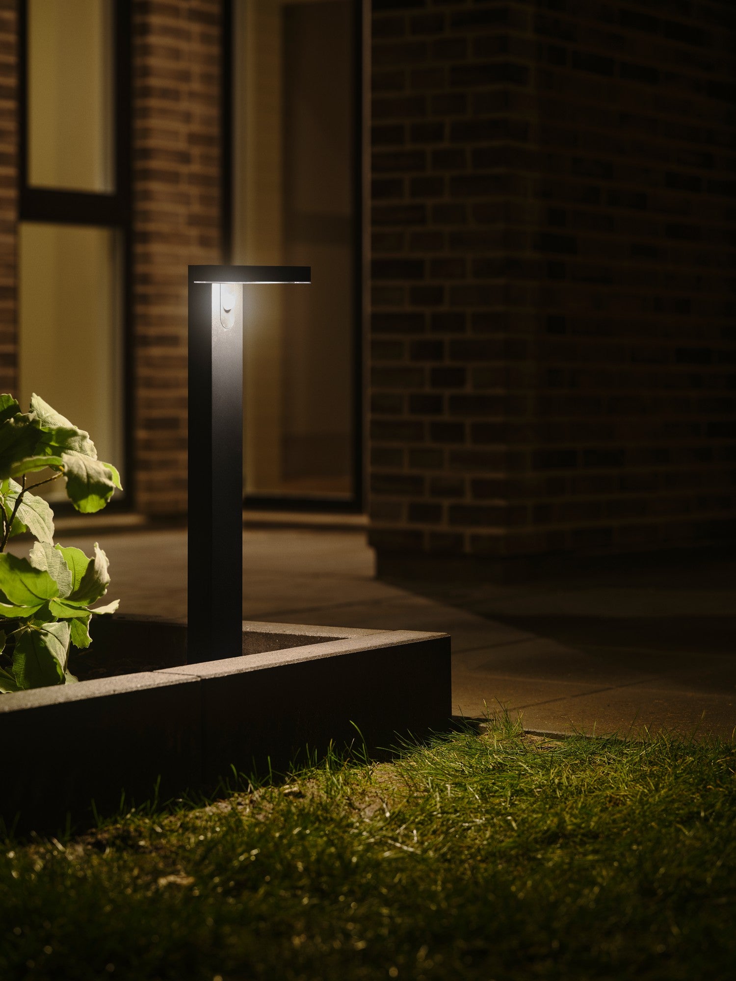 Rica Square LED Garden Solar Spike Light, Black