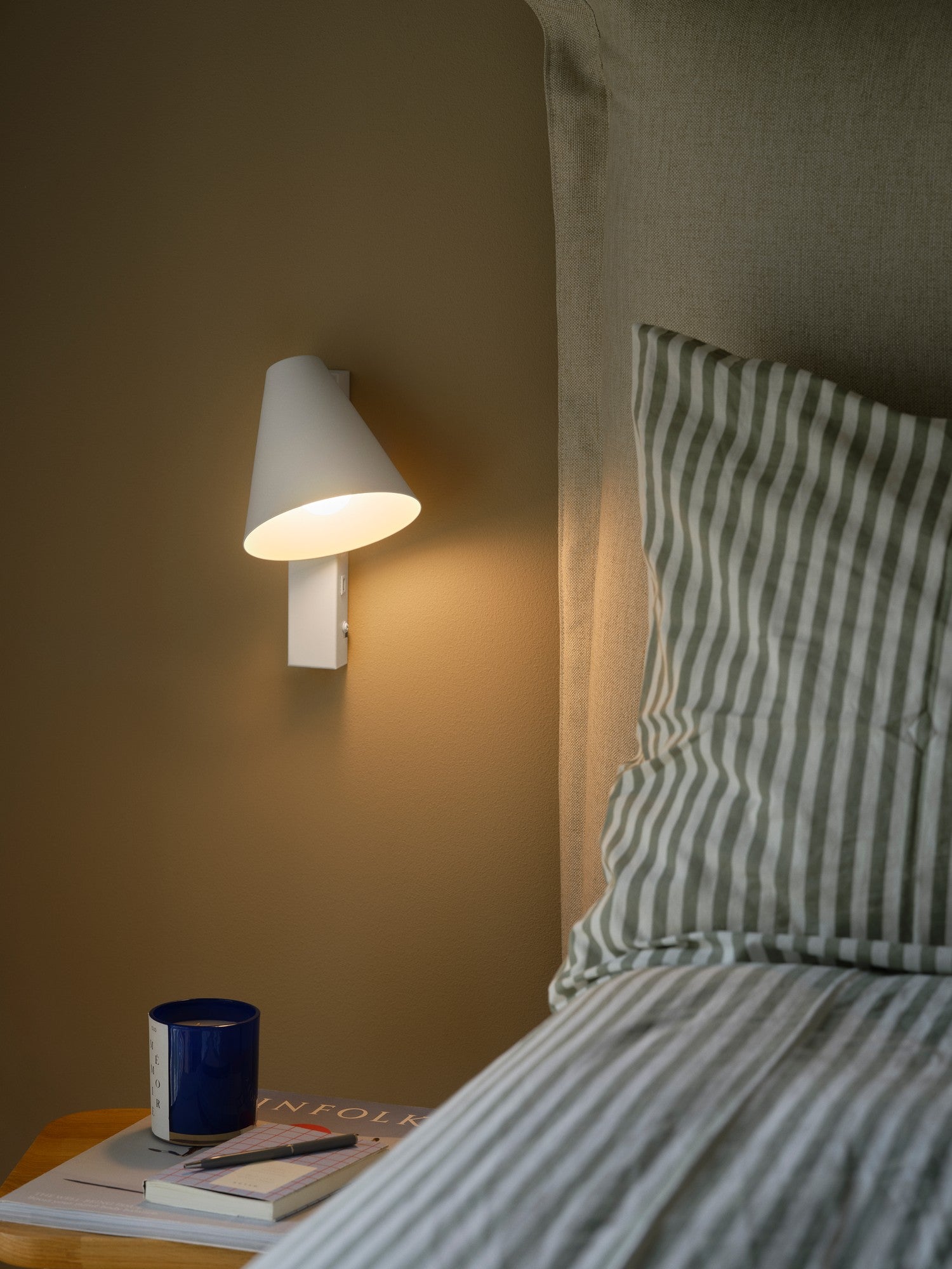 Wilmer Wall Light