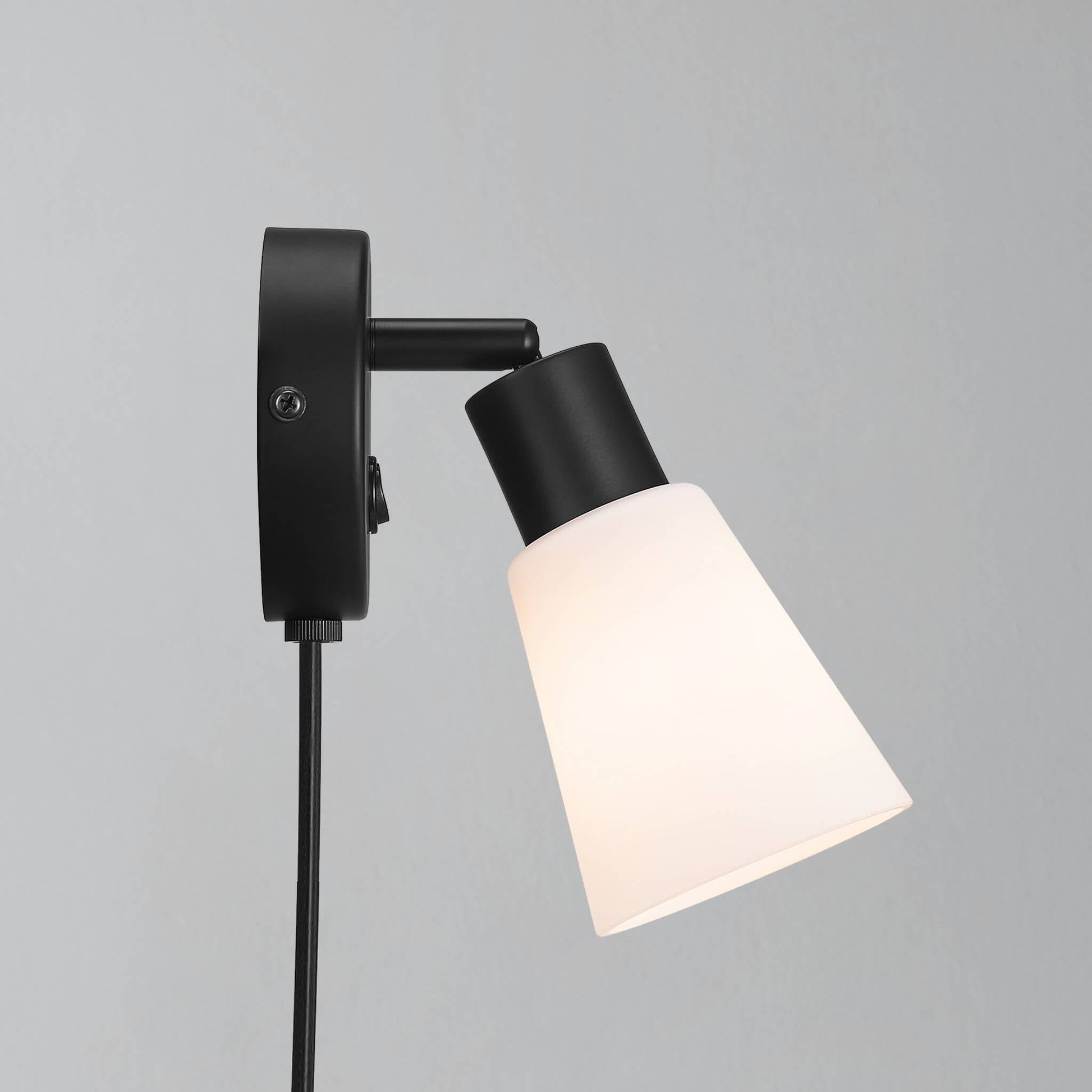 Cole Wall Light Black