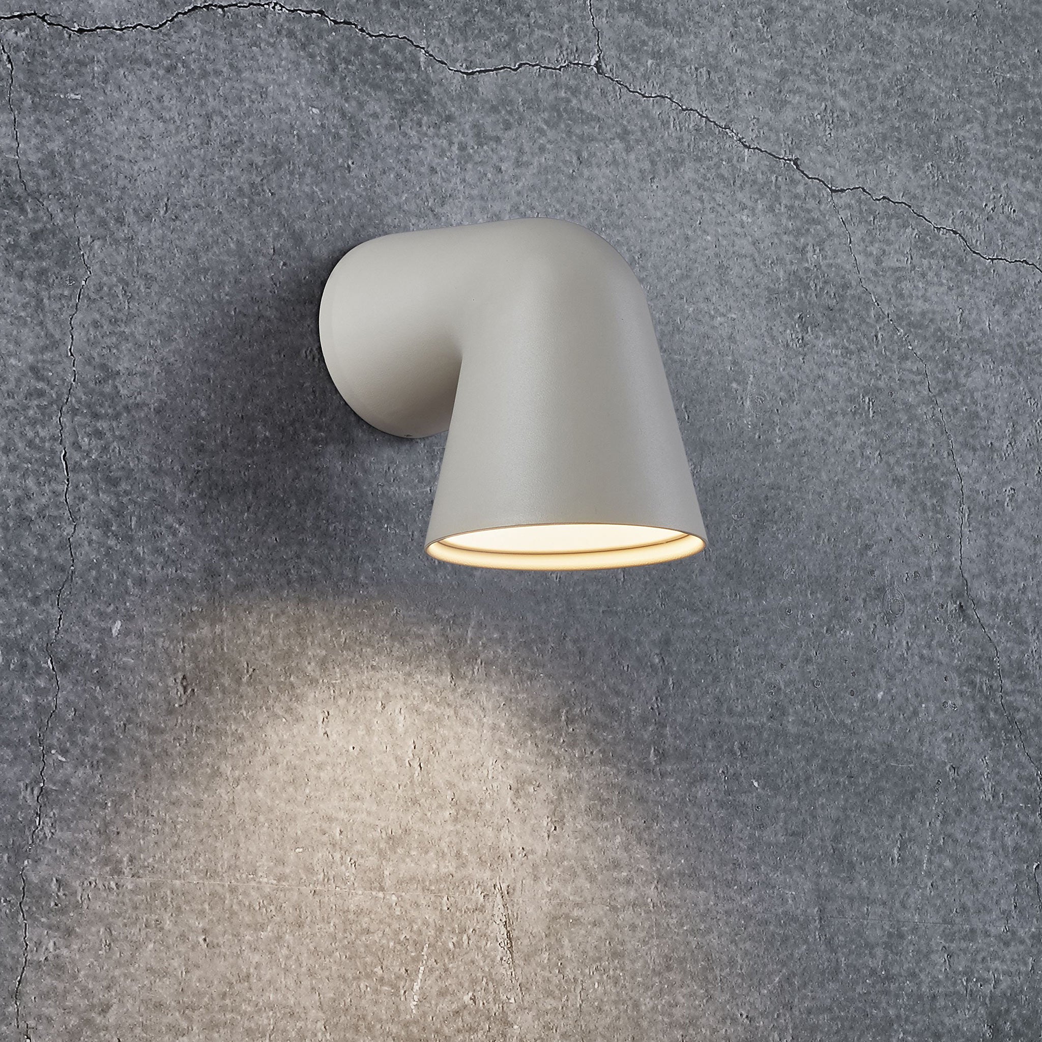Front Single Outdoor Wall Light