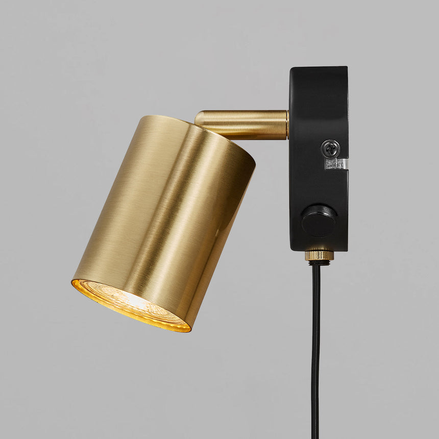 Explore Wall Lamp