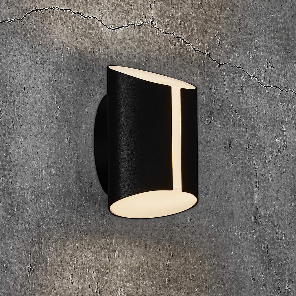 Grip Smart Wall Light, Black