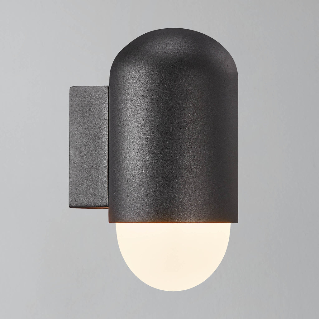 Heka Wall Light, Black