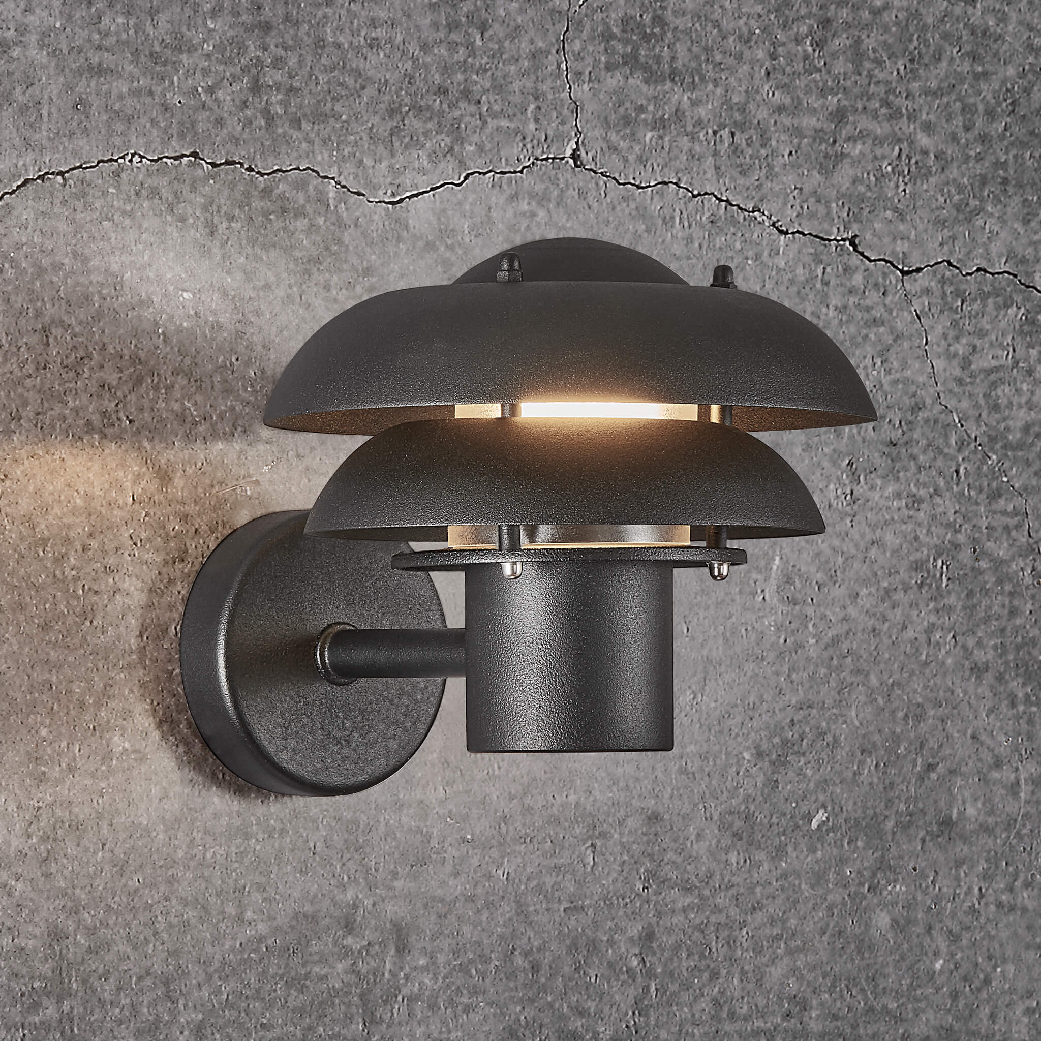 Kurnos 20 Wall Light, Black