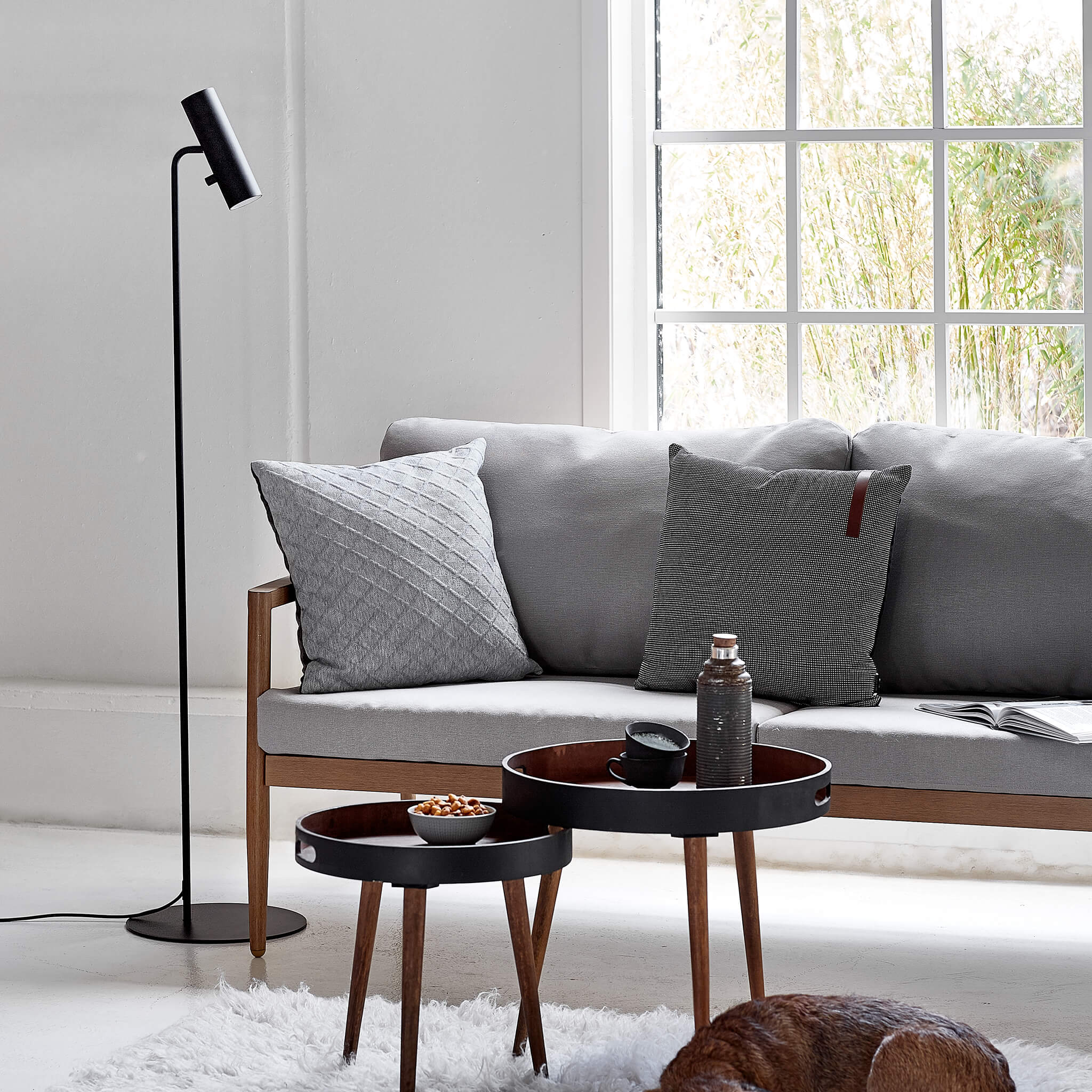 MIB 6 Floor Lamp, Black