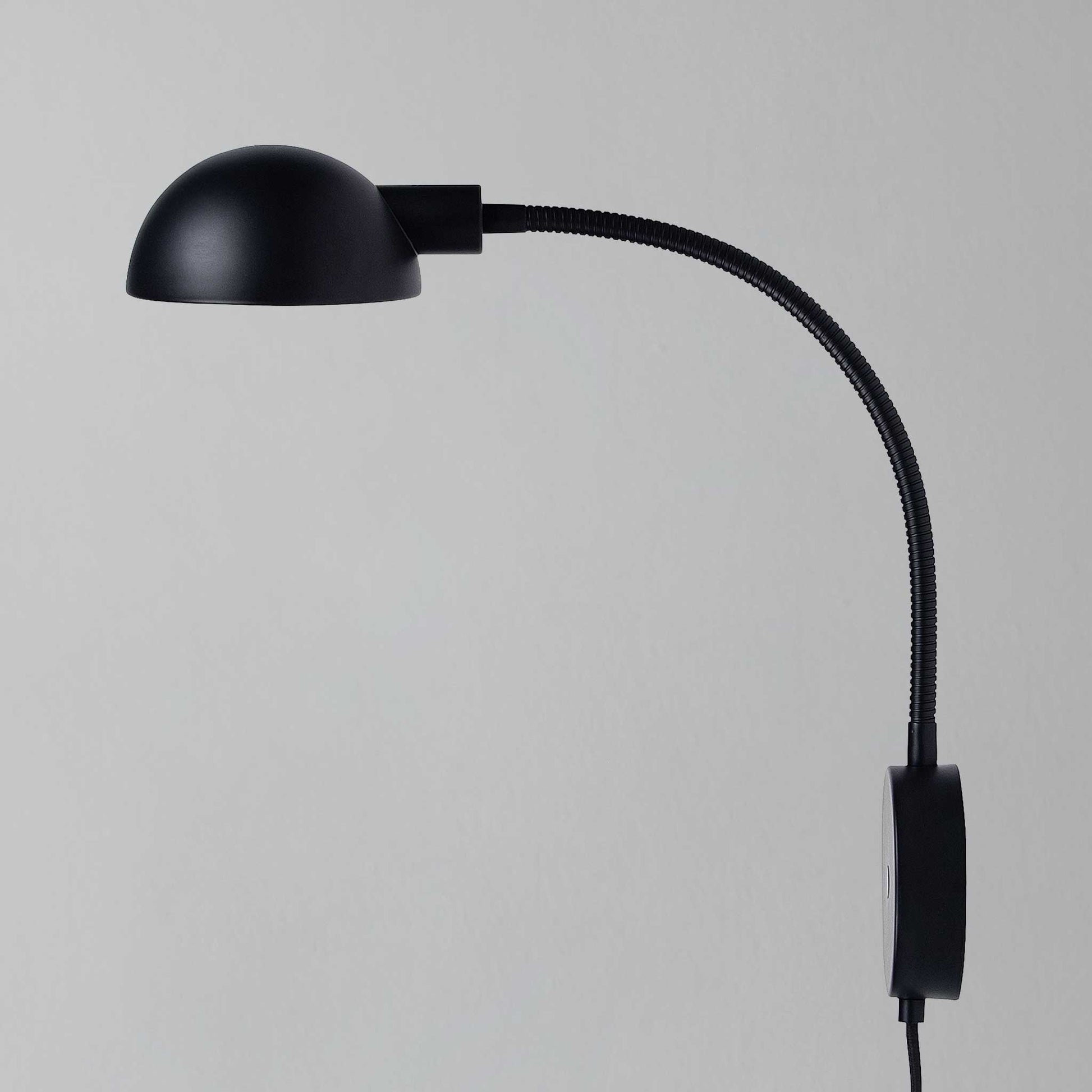 Nomi Wall Light, Black