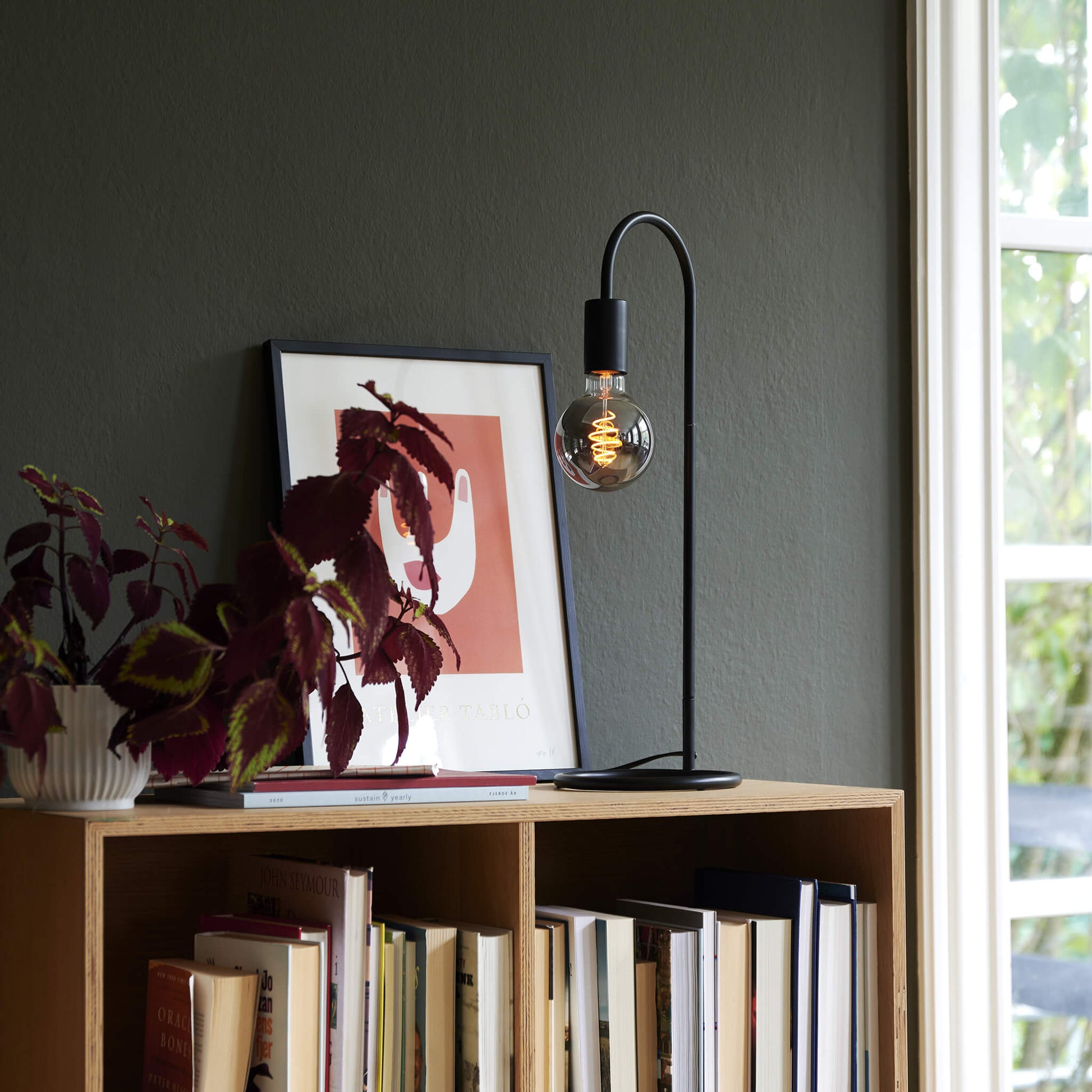 Paco Table Lamp, Black