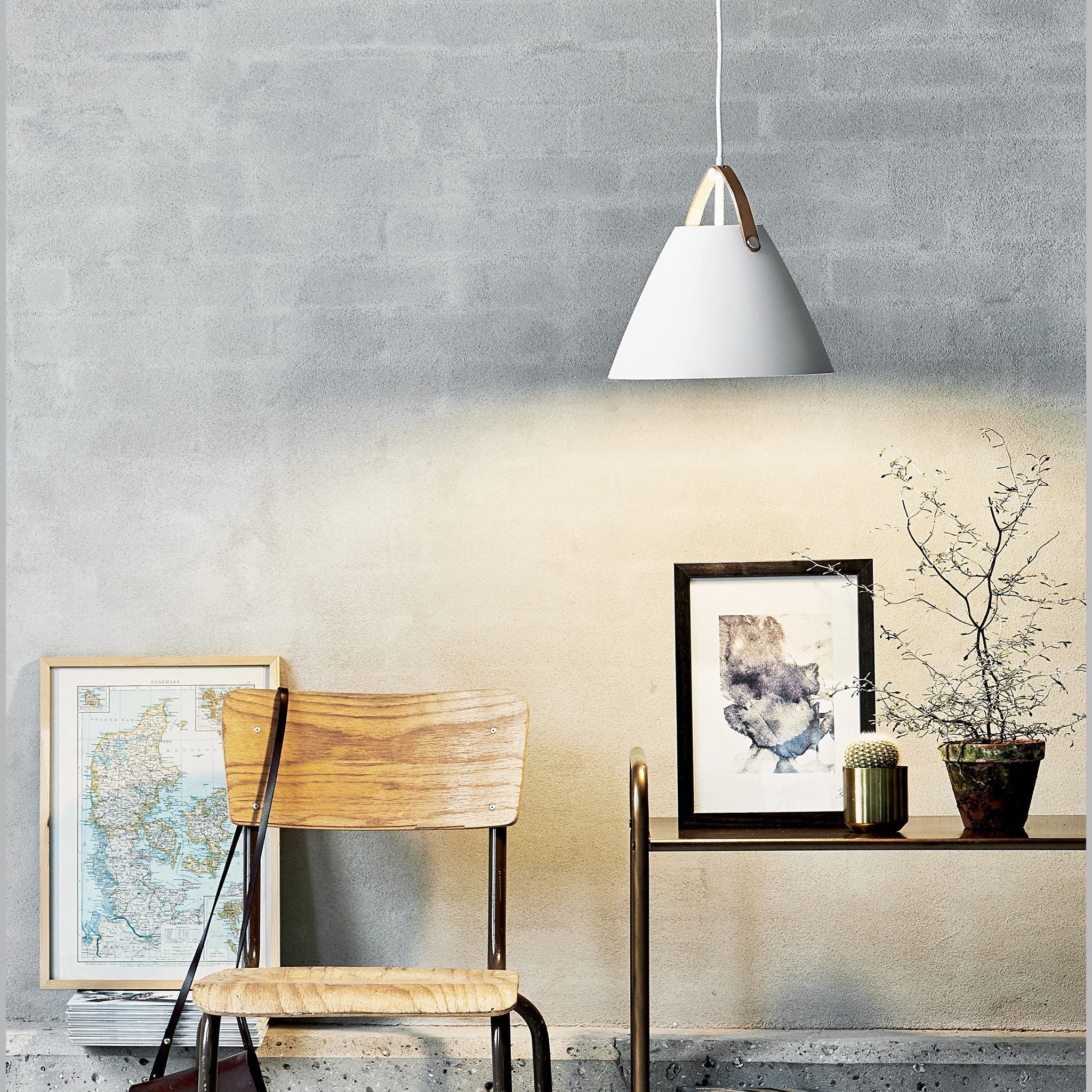 Strap 27 Pendant Light, White