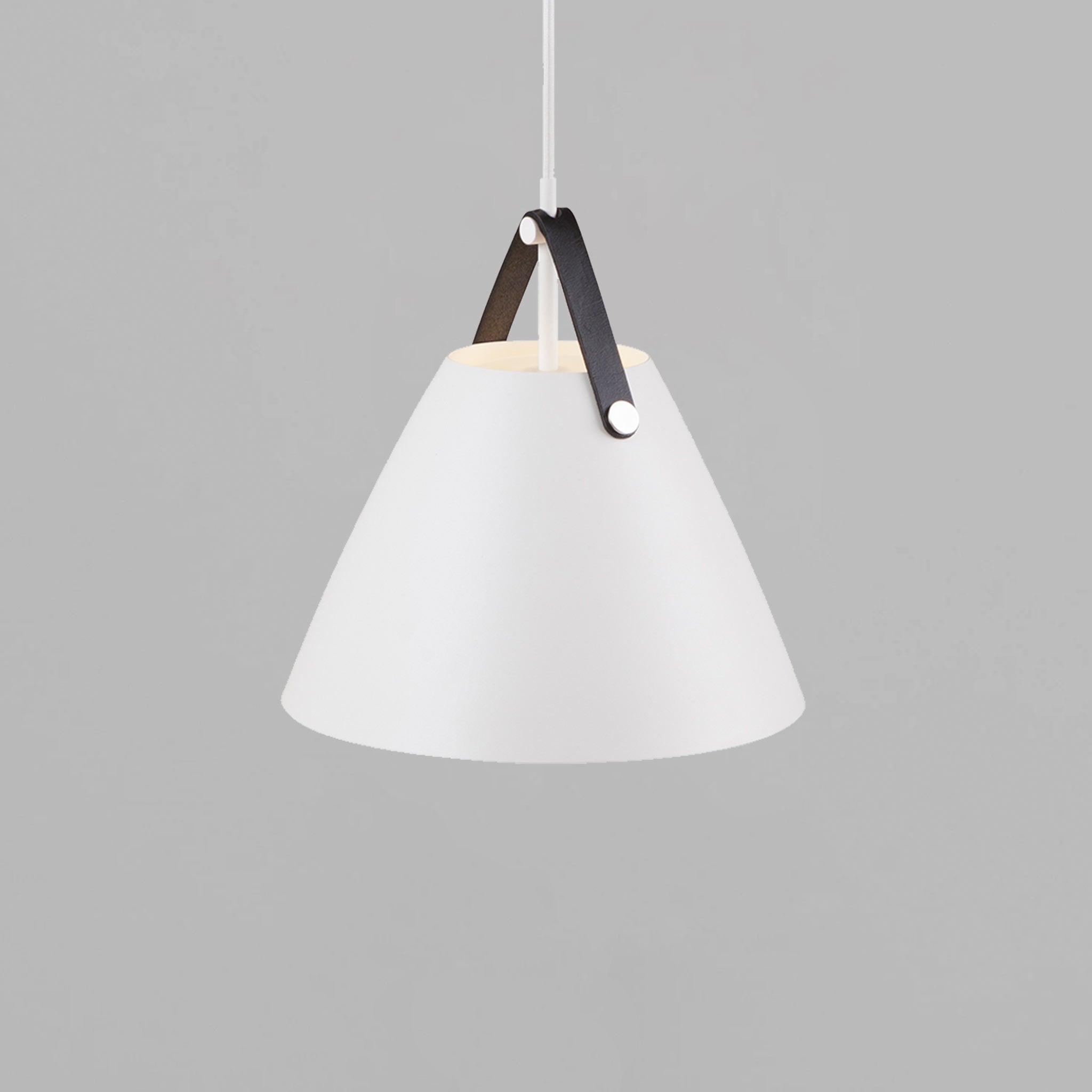 Strap 27 Pendant Light, White