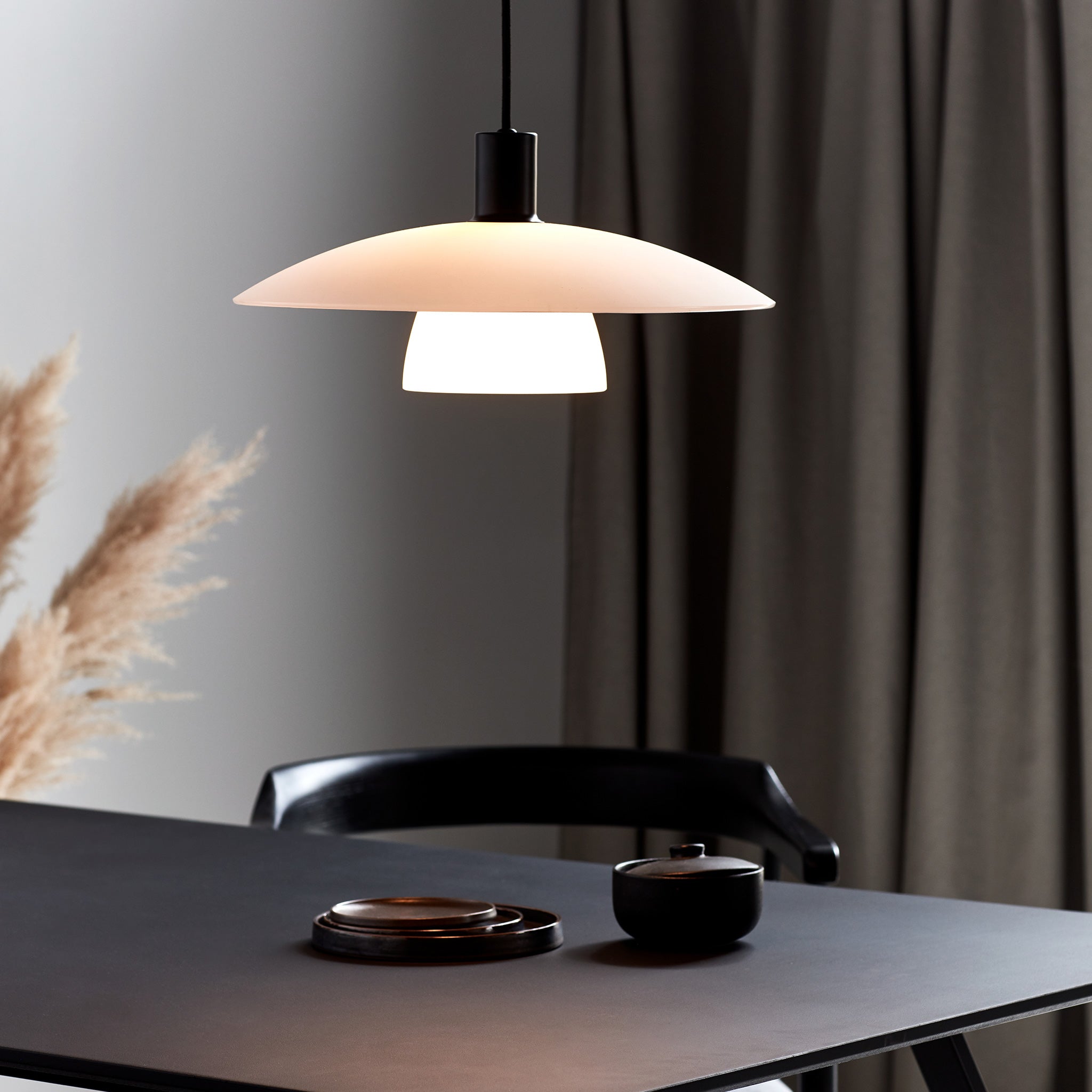 Verona Pendant Light, Black/Opal
