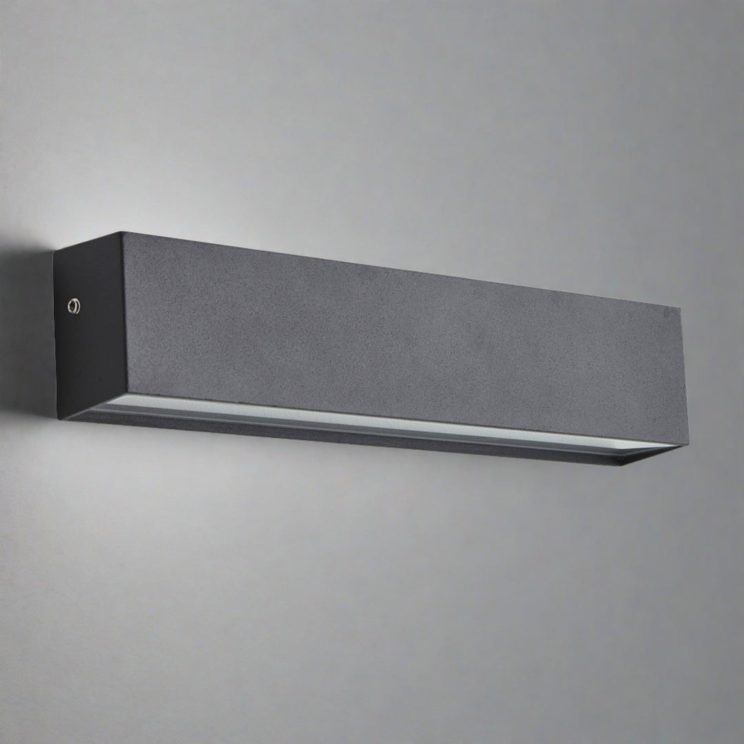 Folio Outdoor Linear LED Wall Light