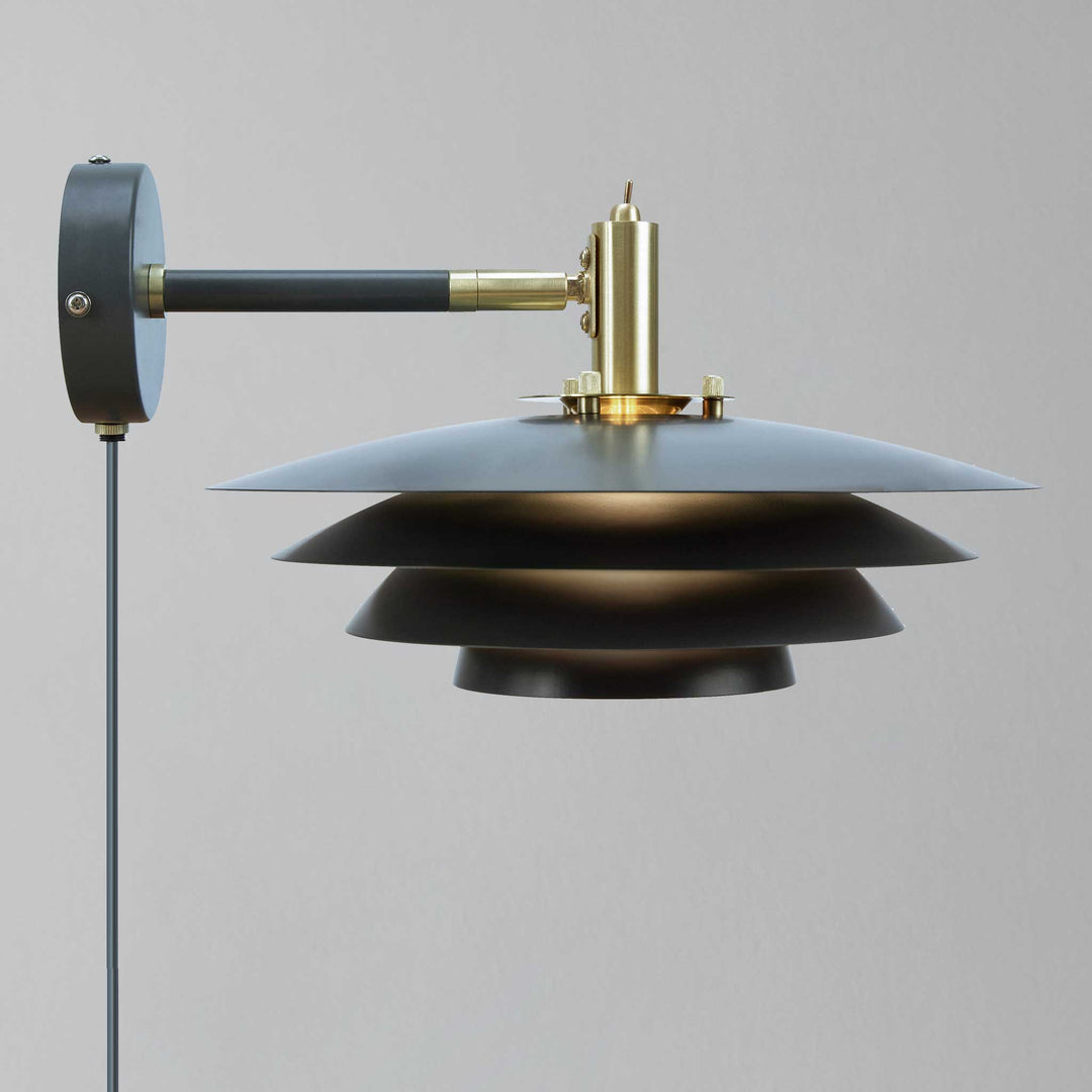 Bretagne Wall Light