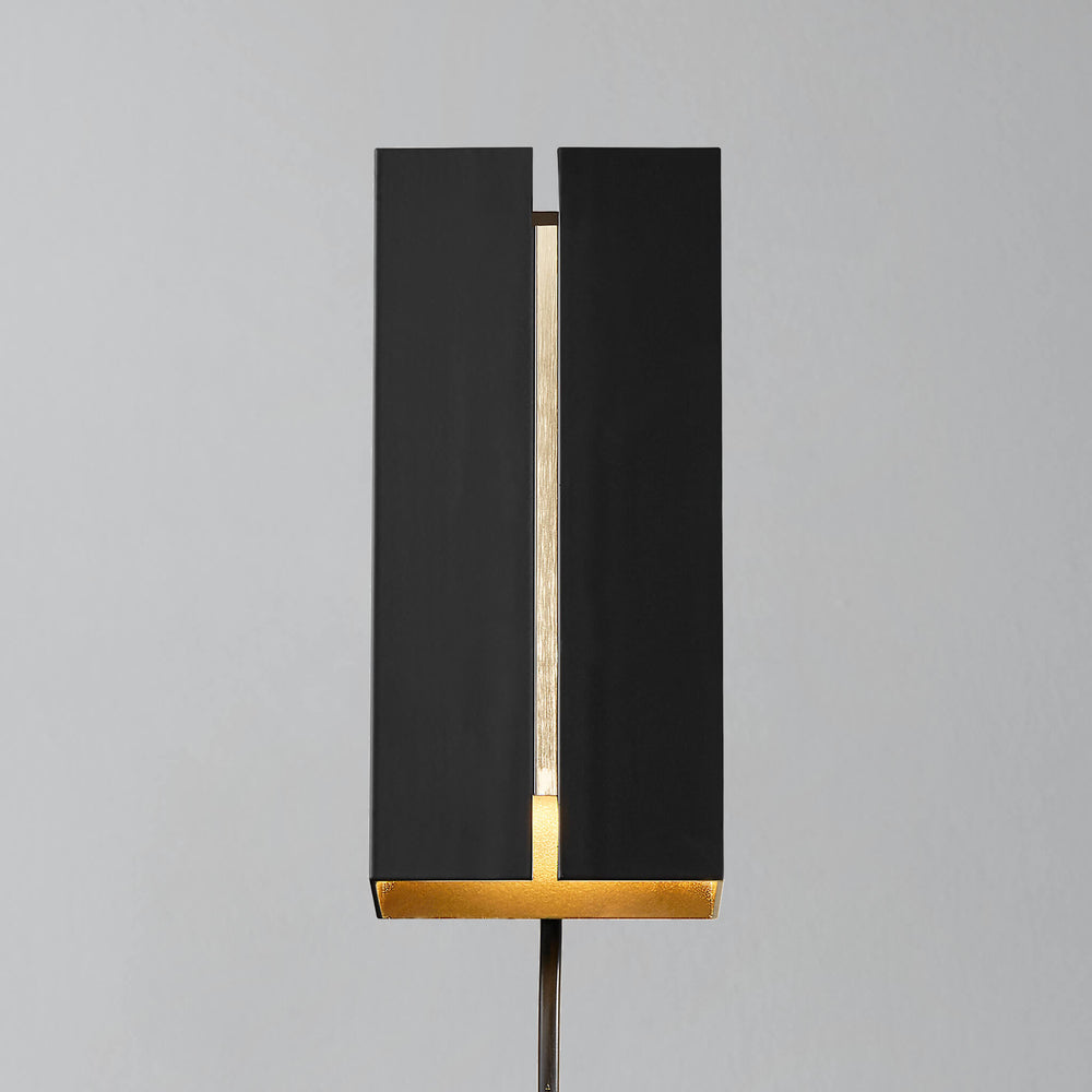 Curtiz LED Wall Light