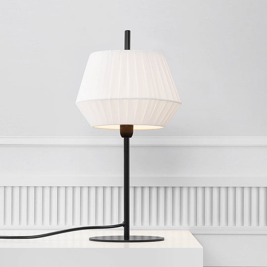Dicte Table Lamp