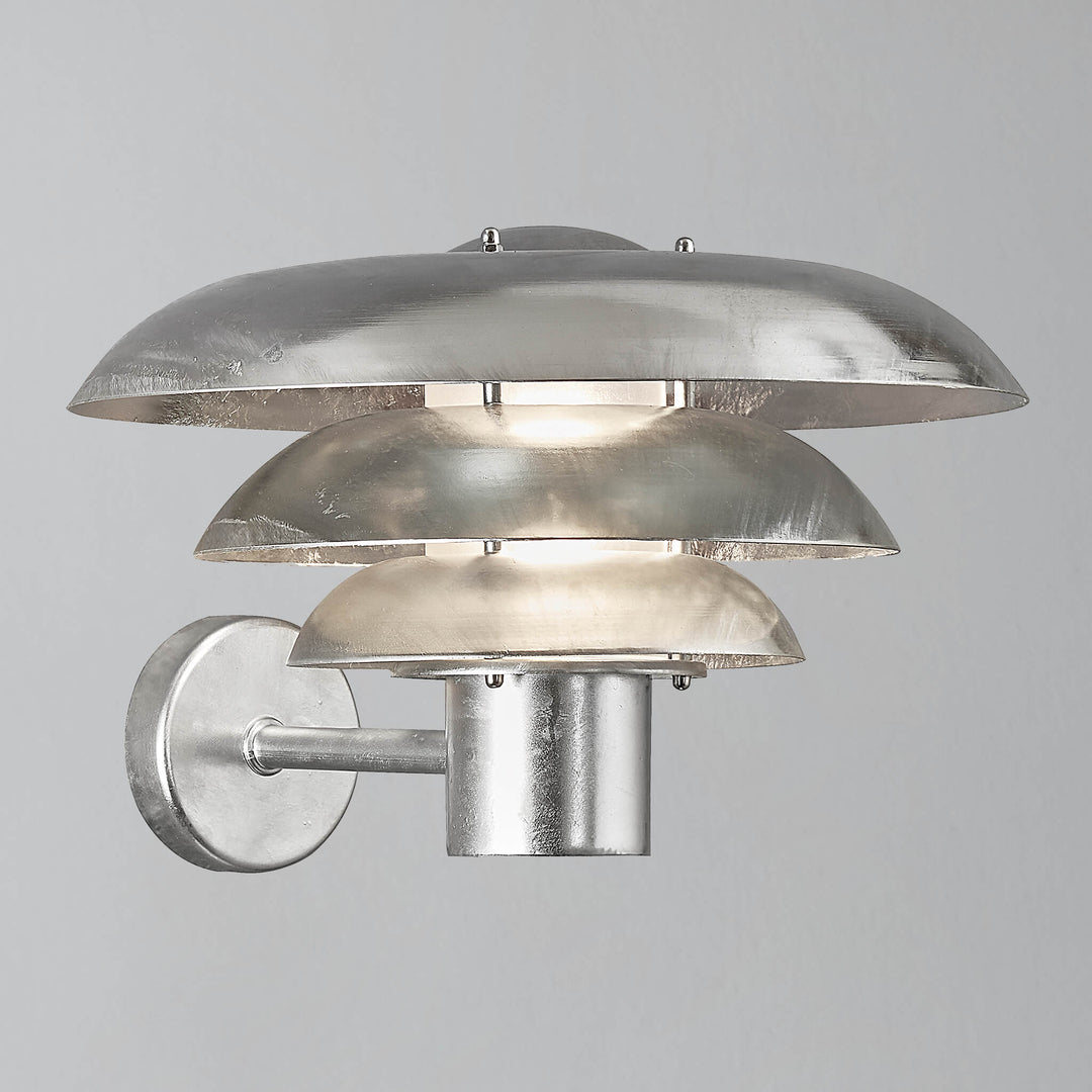 Kurnos Wall Light