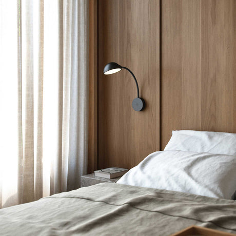 Nomi Wall Light, Black