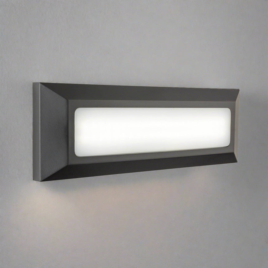 Roan LED Wall Light